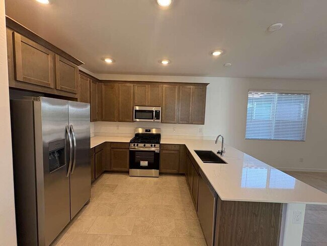 Building Photo - 4738 E Kenneth Ln