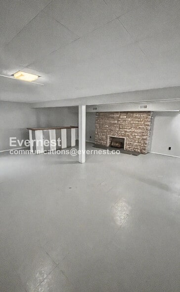 Building Photo - 2380 Grassland Dr