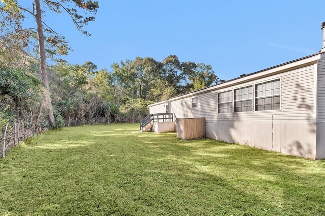 Building Photo - 11261 Rose Rd