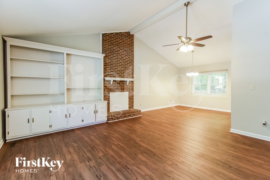Building Photo - 3007 Amidon Dr