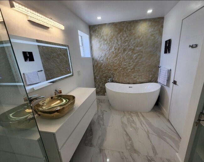 Building Photo - 9706 NW 51st Terrace