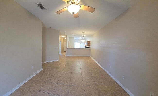 Building Photo - 204 Ann Cir