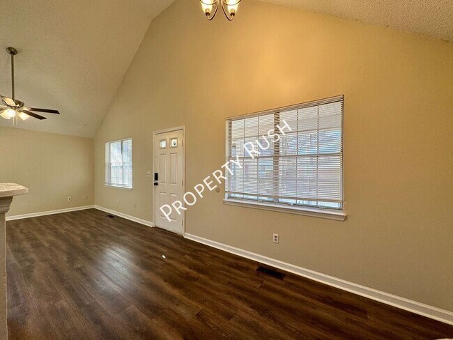 Building Photo - 4320 Ohls Ave