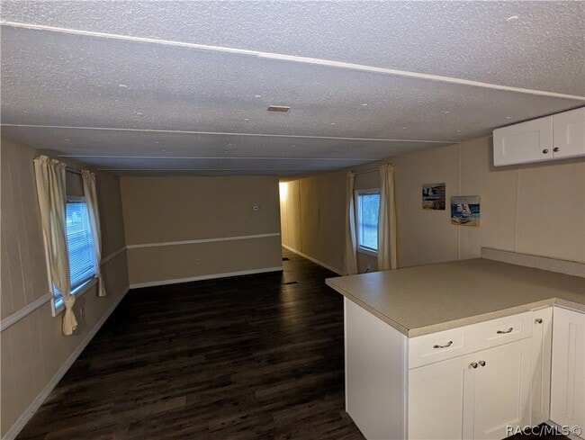 Building Photo - 7090 N Palmer Way