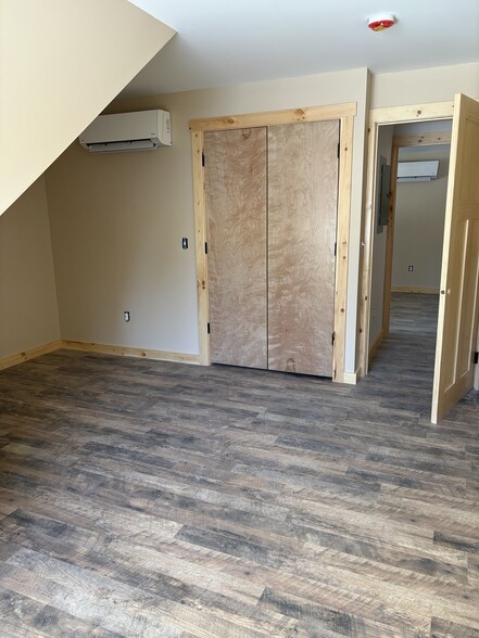 Building Photo - 201 White Mountain Hwy