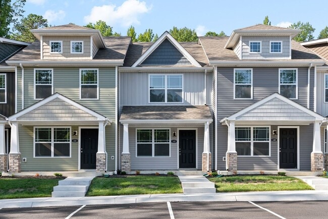 Building Photo - 2 Bedroom Condo For Rent Near Madison Street!