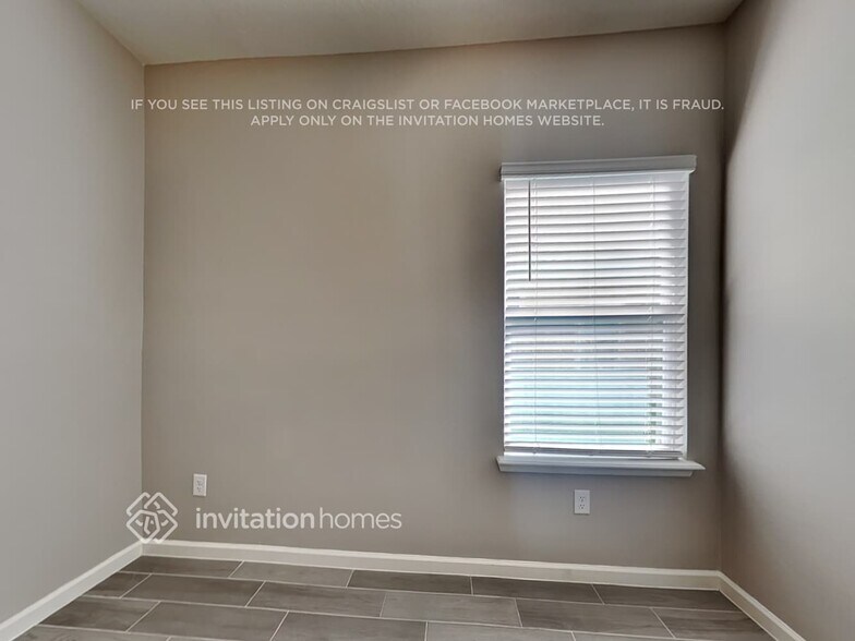 Building Photo - 9822 Lemon Grass Ln
