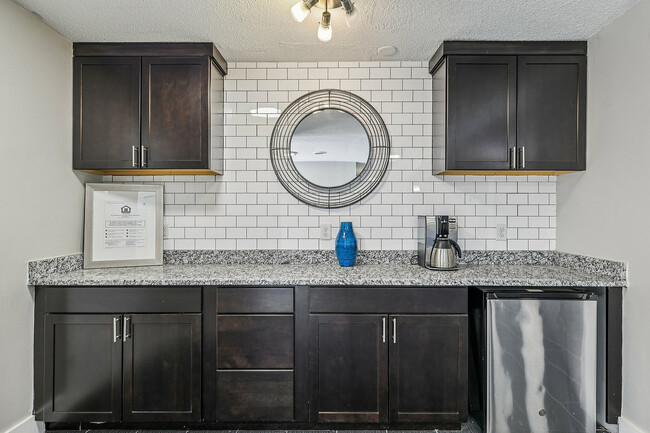 Building Photo - The Ashley