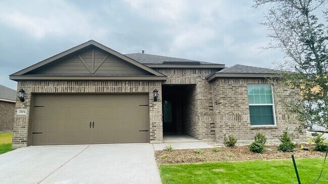 Building Photo - 2104 Hardwick Dr