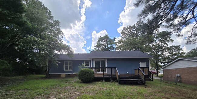 Building Photo - 520 Nottingham Dr