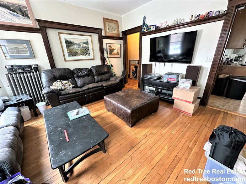 Building Photo - 87 Gardner St