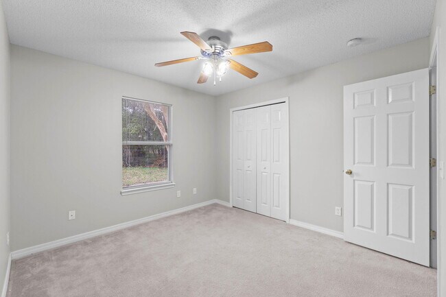 Building Photo - 312 Peggy Dr