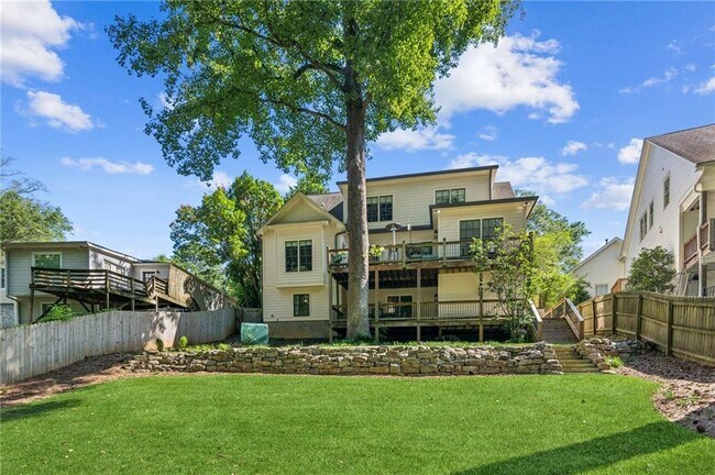 Building Photo - 1093 Country Ln NE
