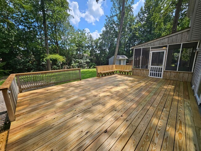 Building Photo - 413 Saddle Ct