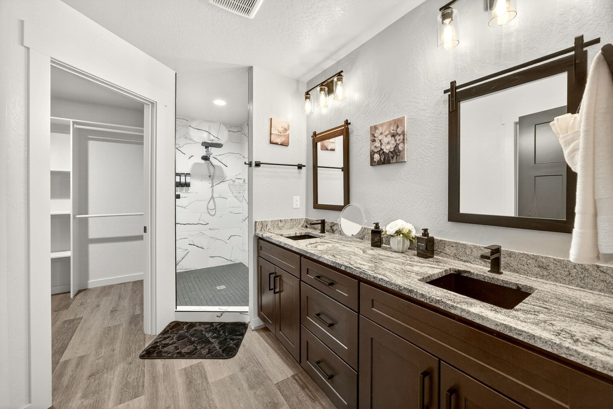 Building Photo - 4715 Red Tail Dr
