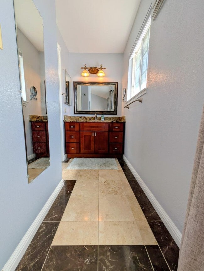 Building Photo - 416 Rumsey Ct