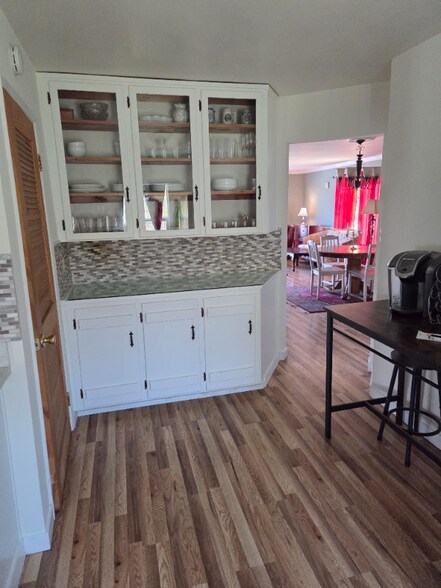 Building Photo - 115 8th St