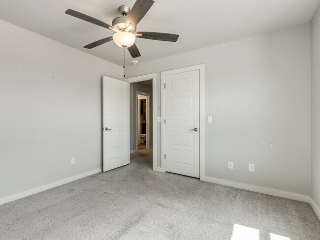 Building Photo - 14525 Rochefort Ln