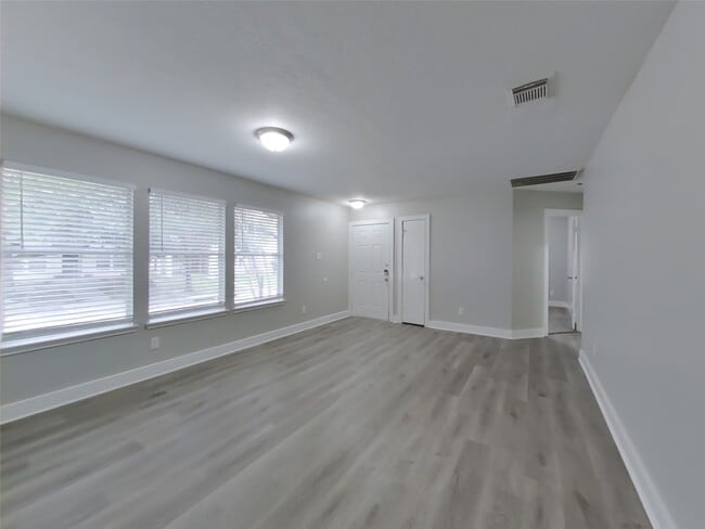 Building Photo - 18835 Atasca Oaks Dr