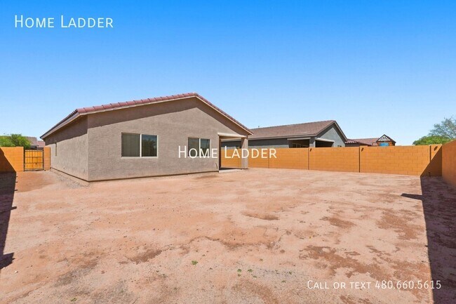 Building Photo - 2528 N Coolidge Ave
