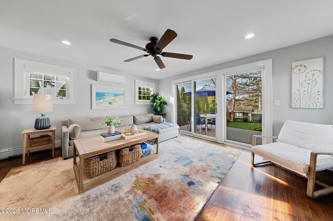 Building Photo - 49 Jackson St