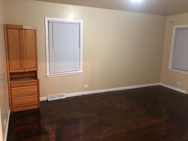 Dining Room - 14451 Union Ave