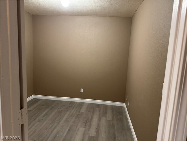Building Photo - 3736 Rose Canyon Dr