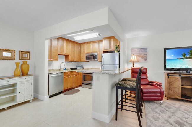 Building Photo - 392 Monaco Ct