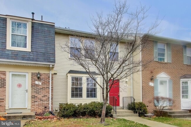 Building Photo - 18 Indian Hills Ct