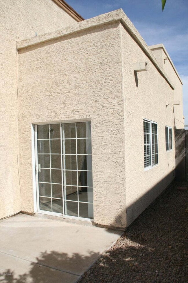 Building Photo - Two Bedroom in Tempe