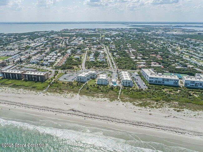 Building Photo - 8600 Ridgewood Ave