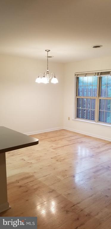 Building Photo - 1284 Timber View Dr