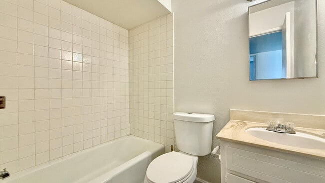 Building Photo - 12602 N 21st Ave