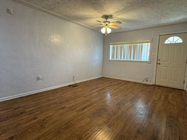Building Photo - 2308 NW Woodridge Dr