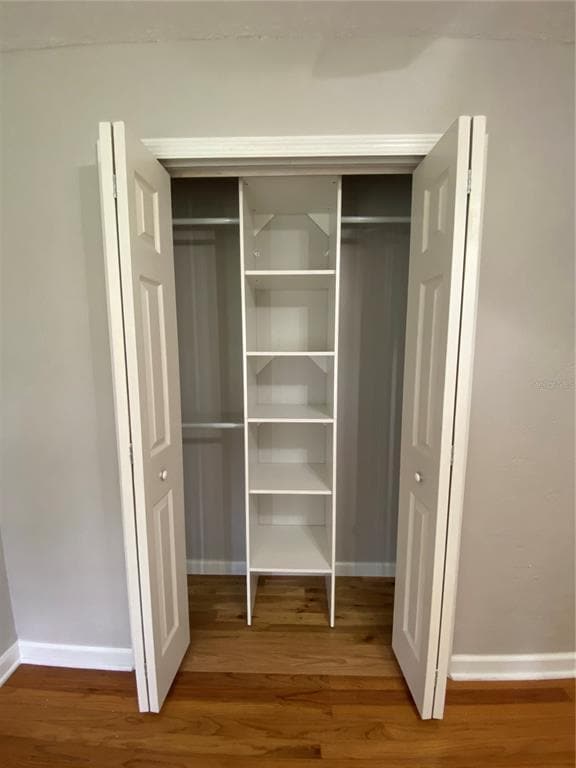 Building Photo - 1044 N Bumby Ave