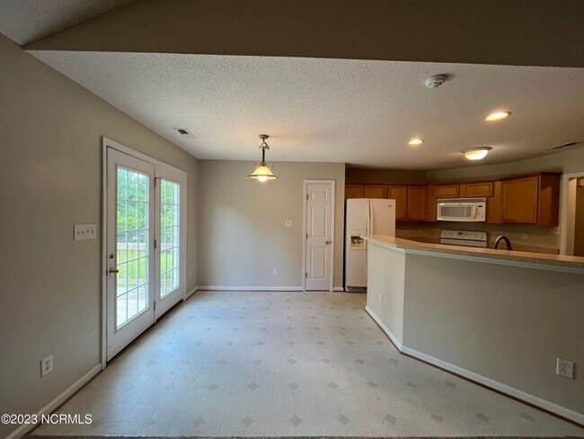 Building Photo - 337 Foster Creek Rd