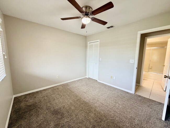 Building Photo - 13076 Cross Creek Ct