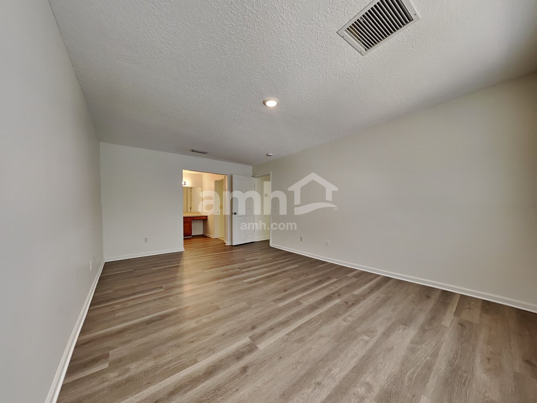 Building Photo - 2360 Cherokee Cove Trl