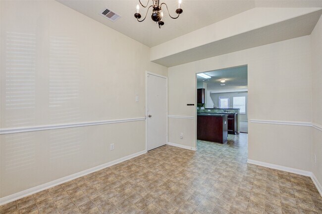 Building Photo - 4910 Conifer Ridge Way