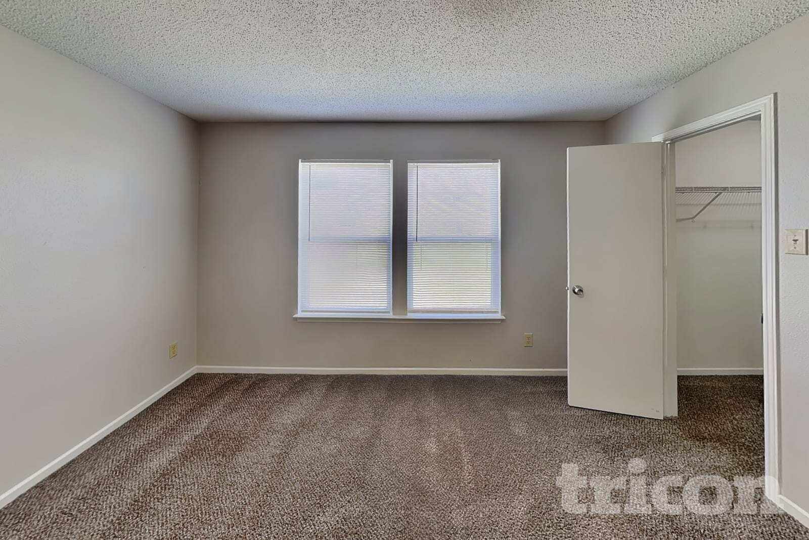 Building Photo - 5753 N Jamestown Dr