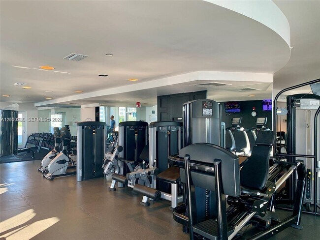 Building Photo - 1330 West Ave