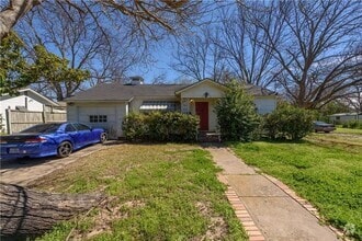 Building Photo - 3 bed, 1 bath house in quiet neighborhood