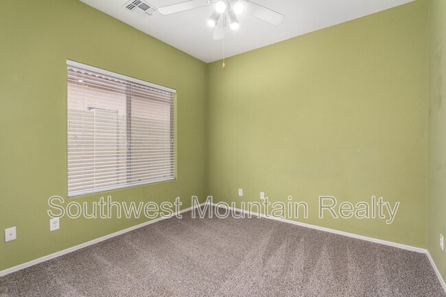 Building Photo - 28123 N Quartz Dr
