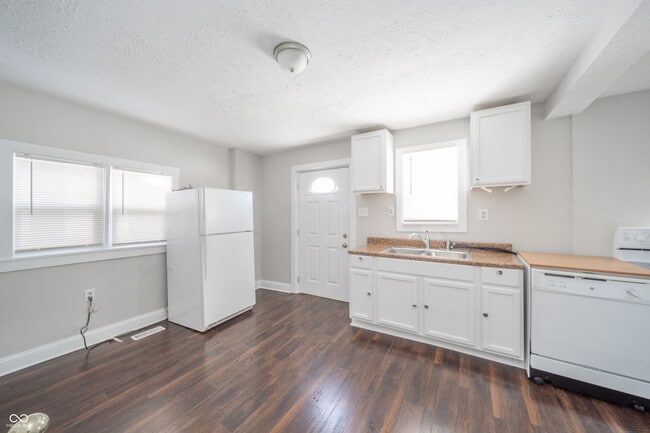 Building Photo - 1734 Olive St