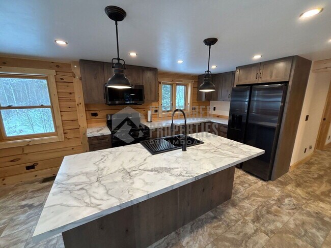 Building Photo - 33181 Wenatchi Trail