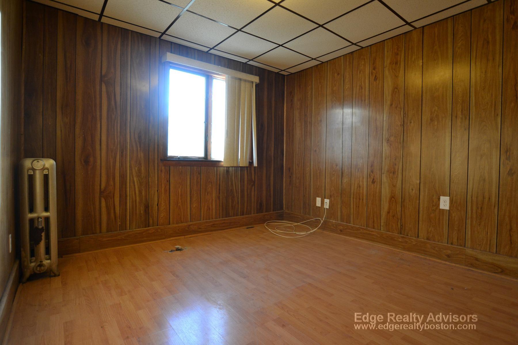 Building Photo - 285 Webster St