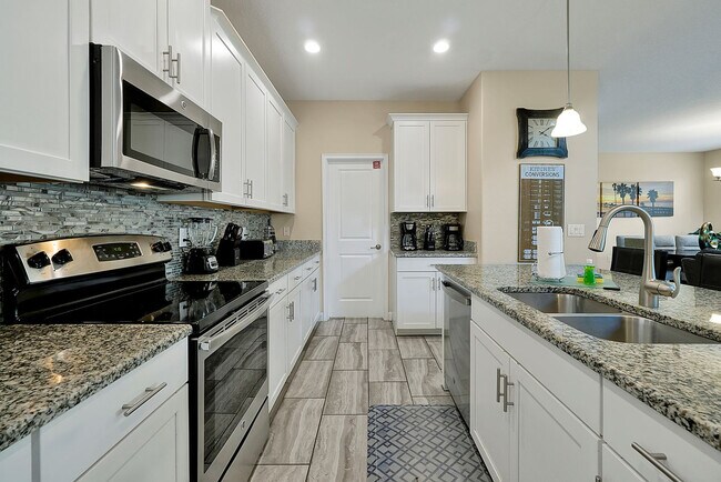 Building Photo - 5424 Solterra Cir