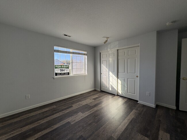 Building Photo - 12982 SW Kameron Way