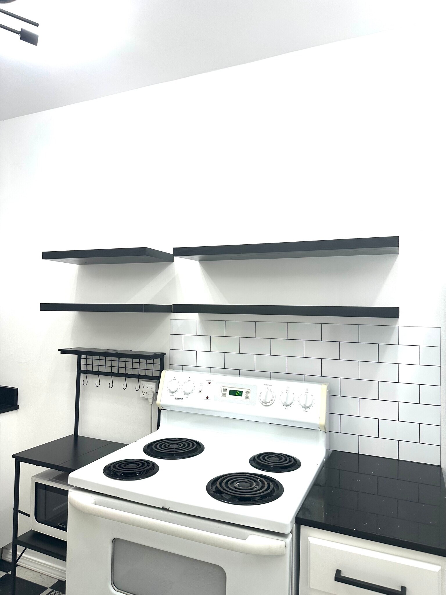 Building Photo - 1108 S Detroit Ave Michael