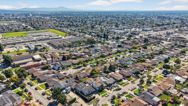 Building Photo - 3 Bedroom Home for Rent – Prime Norwalk Location